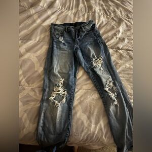 Judy Blue Distressed Boyfriend Jeans in Blue